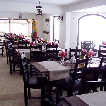 Taverna Pietrei Craiului Zărneşti Extérieur photo