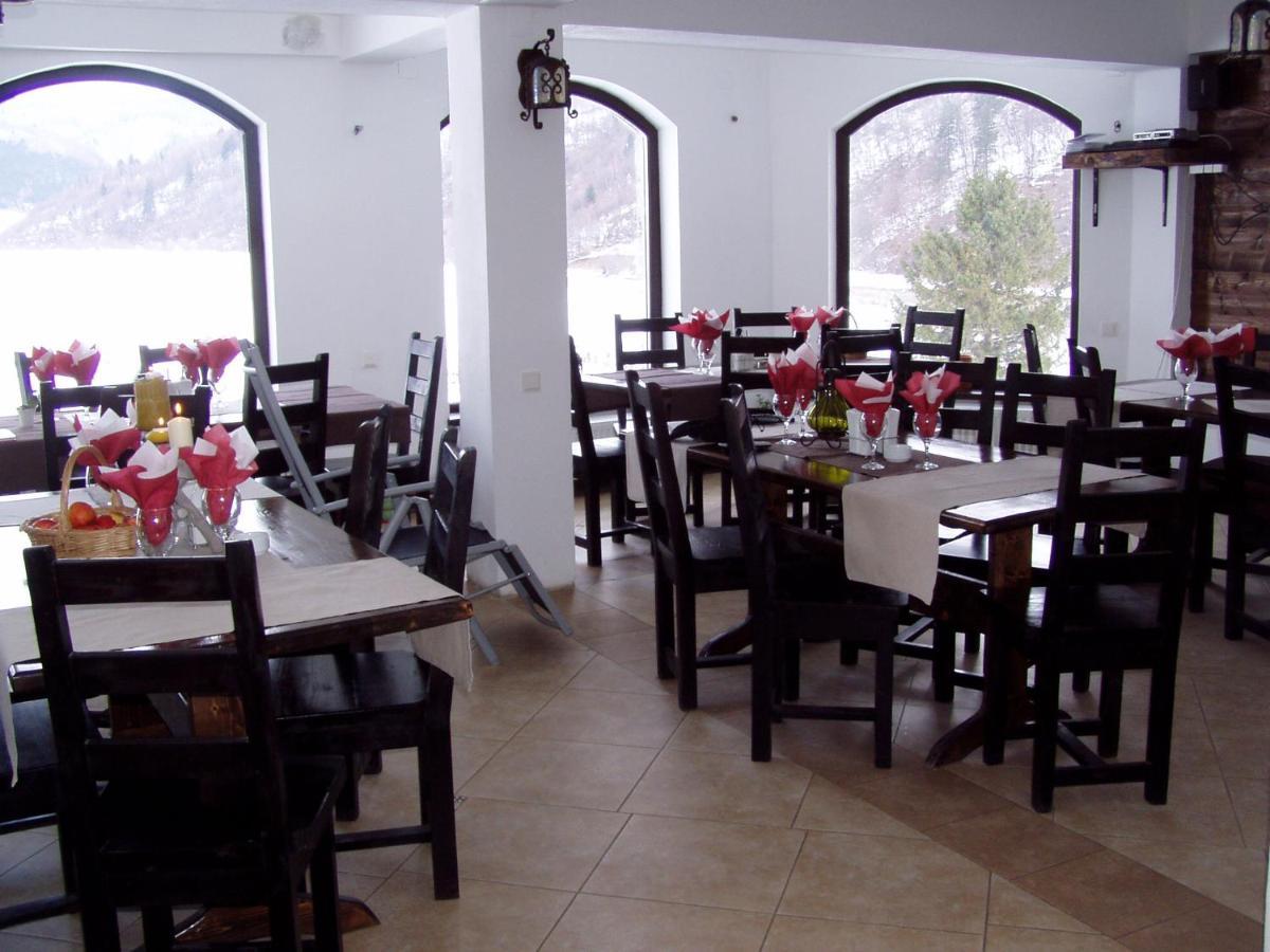 Taverna Pietrei Craiului Zărneşti Extérieur photo