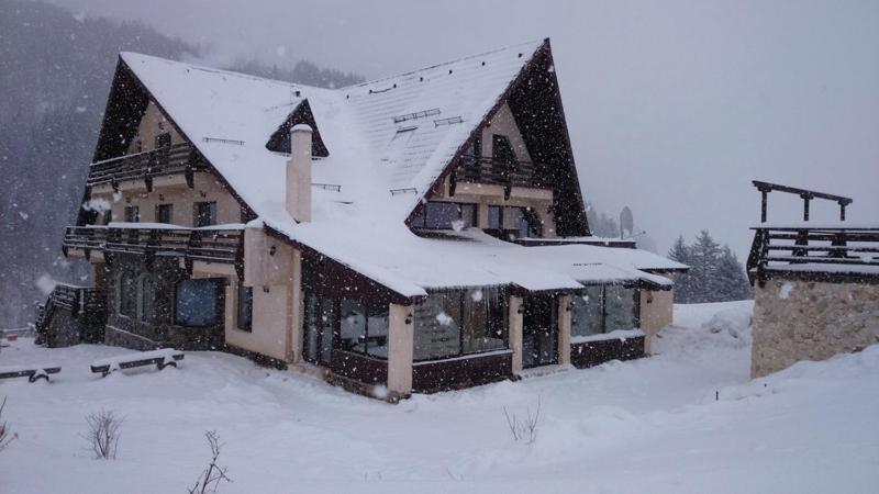 Taverna Pietrei Craiului Zărneşti Extérieur photo